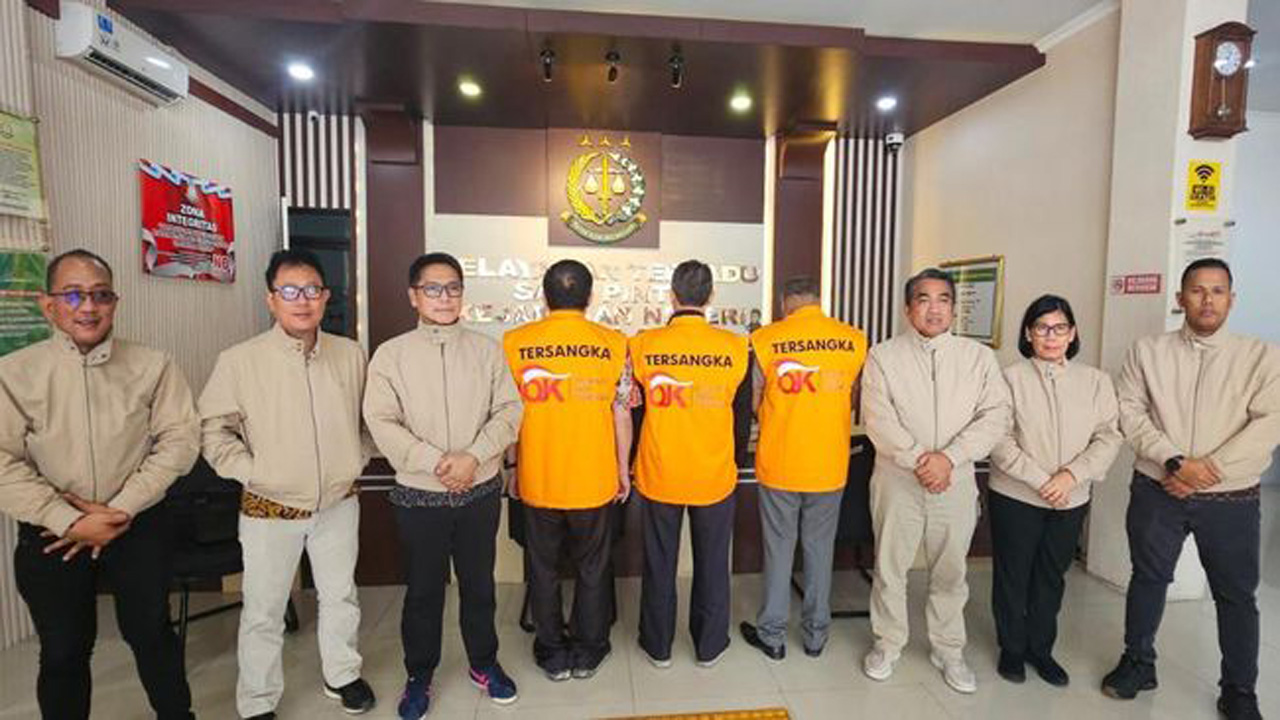 OJK Serahkan Tersangka Kasus Transaksi Saham Semu SWAT ke Kejari Boyolali