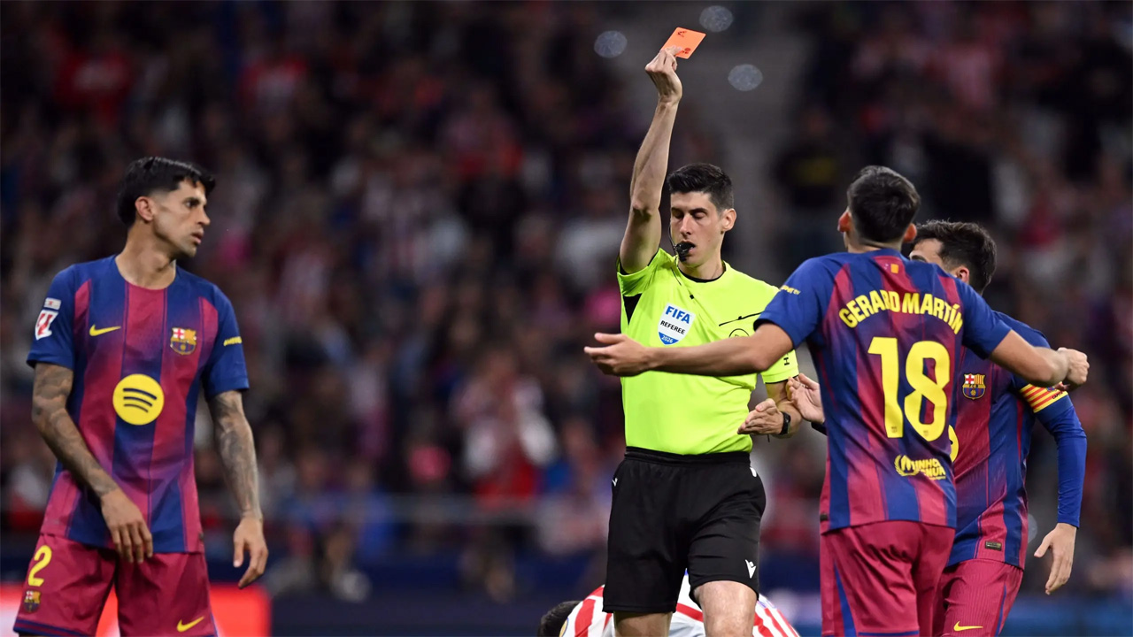 Kontroversi VAR di Laga Atletico vs Barcelona, Kartu Merah Gerard Martin Jadi Sorotan