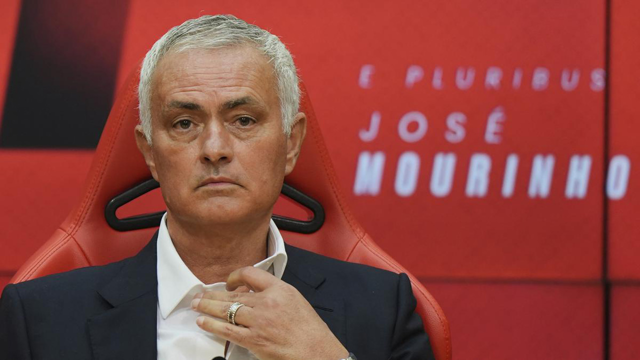 Mourinho Bungkam Soal Rumor Kembali ke Real Madrid, Ini Penjelasan Lengkapnya