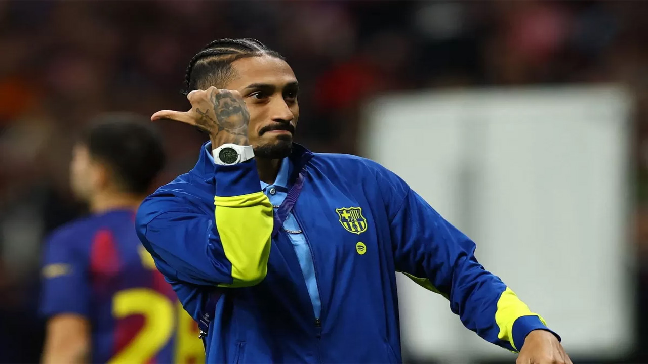 Raphinha Minta Maaf atas Gestur Kontroversial, Ketegangan Barcelona vs Atletico Madrid Jadi Sorotan