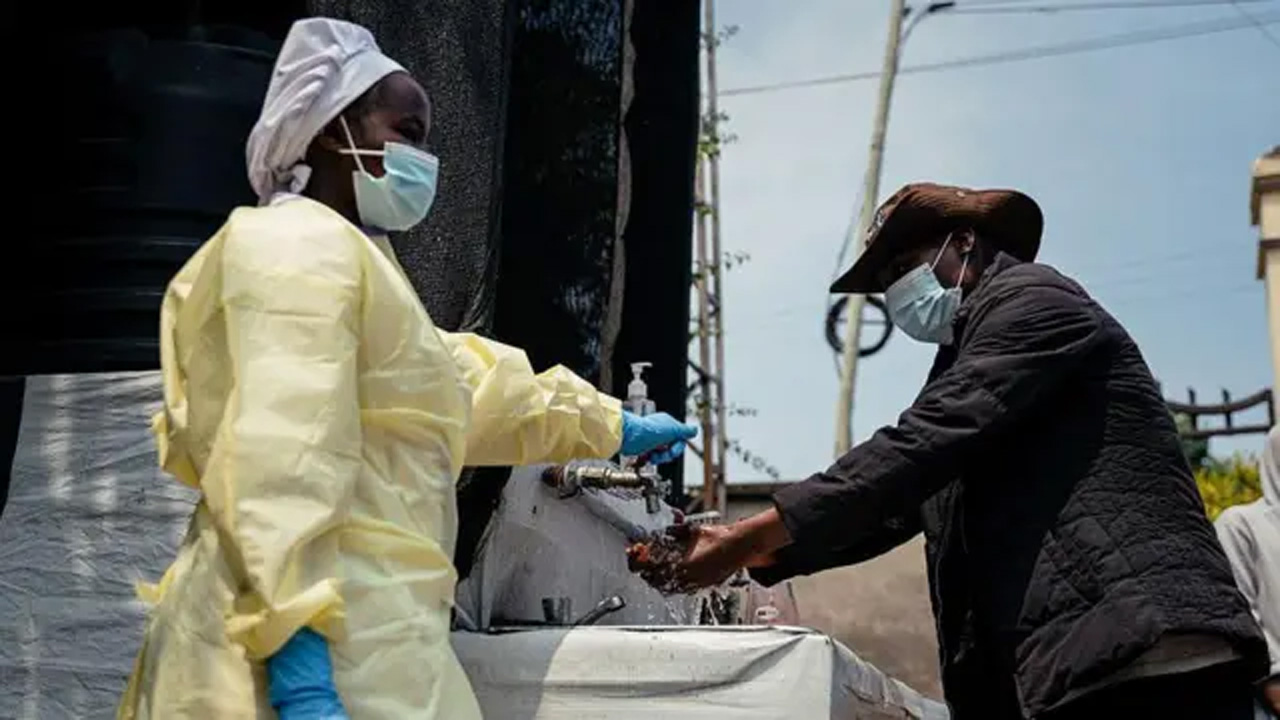 WHO Tetapkan Wabah Ebola sebagai Darurat Global: Apa Risiko bagi Indonesia?